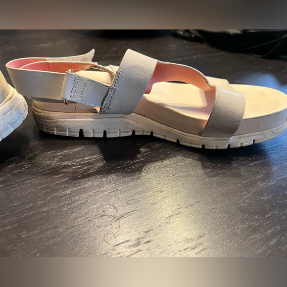 Cole Haan Sandals, Size 10 - Picture 4 of 9